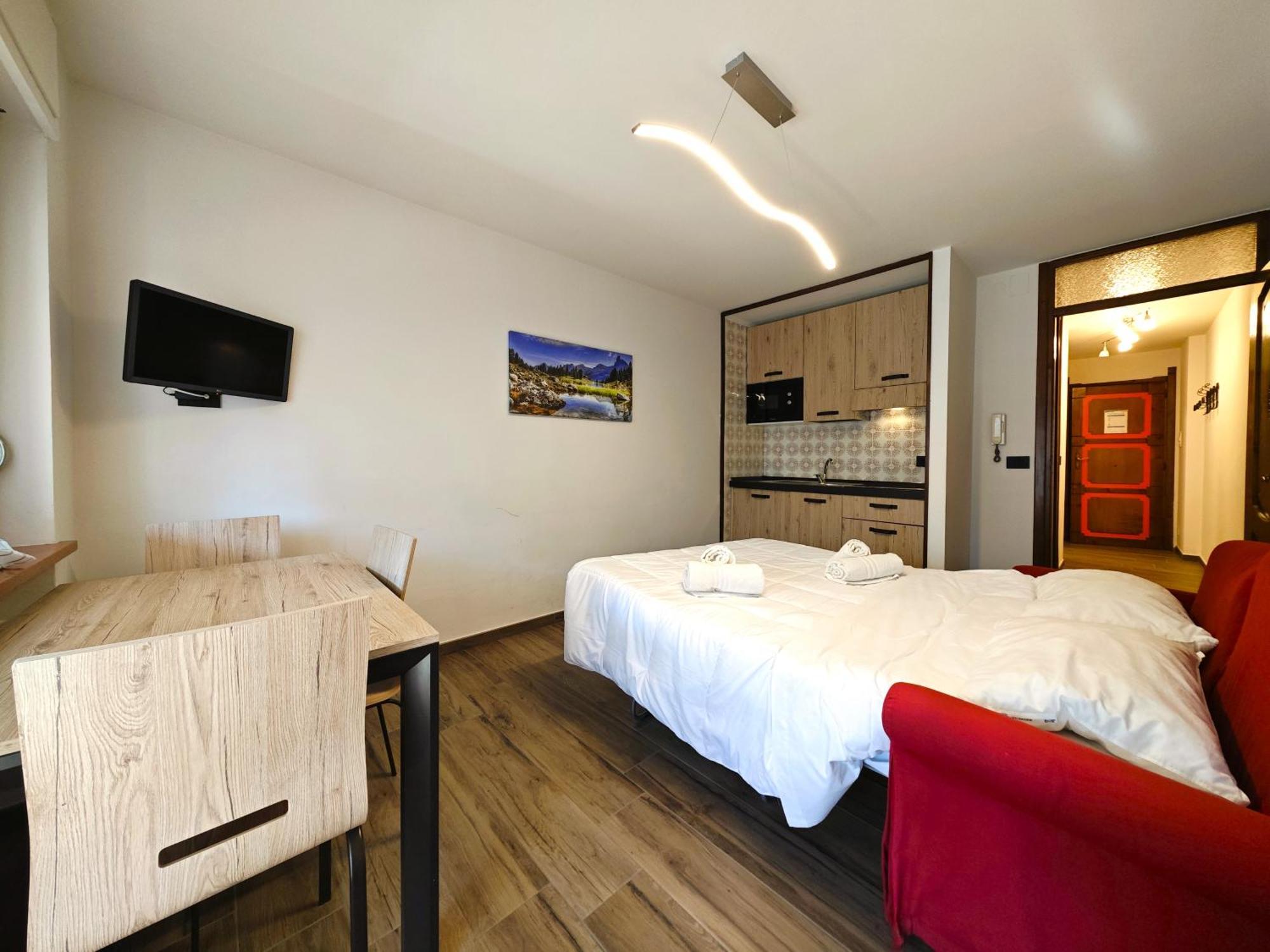 Hostdomus - City Center Apartment Colle Colle Sestriere Exterior foto